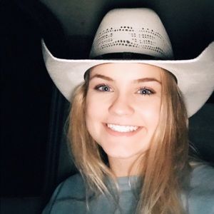 Meet your Posher, Lacy